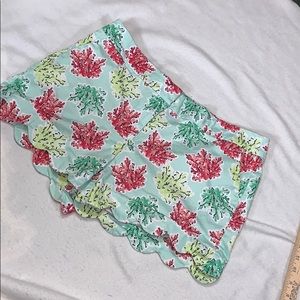 Crown & Ivy coral pattern shorts scalloped edge 14